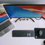 how to add multiple monitors to your Windows 10 PC