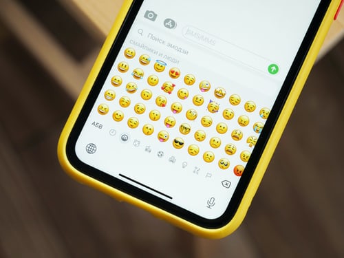 How to Get iPhone Emojis On Android